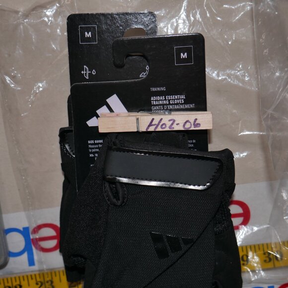 Adidas Half Finger Weightlifting Gloves Size Small Gym Training Stretch Fit NWT - Picture 15 of 16